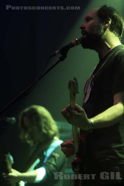 BUILT TO SPILL - 2010-05-23 - PARIS - La Machine (du Moulin Rouge) - 